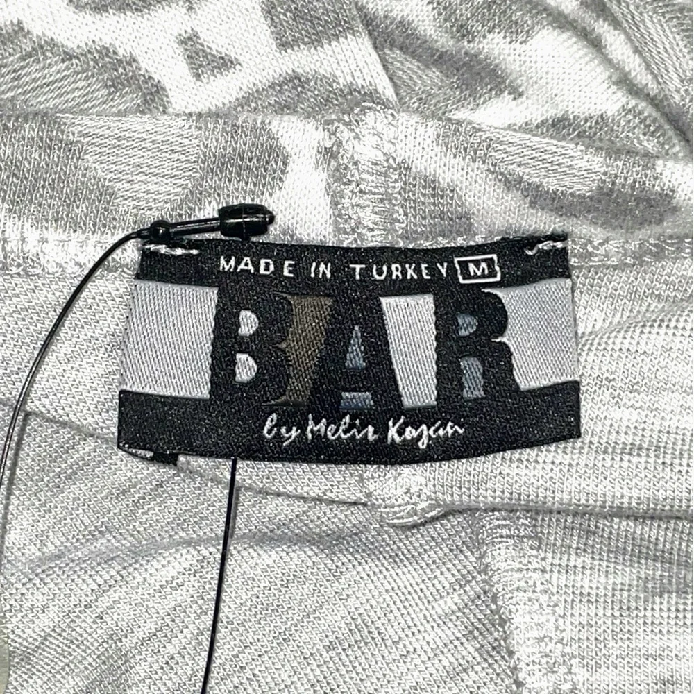 BAR by Melis Kozan Womens M Top Animal Print Long Sleeve Soft Gray MSRP $110 NWT - Picture 5 of 12